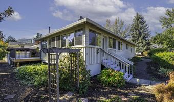 938 Cypress Point Loop, Ashland, OR 97520