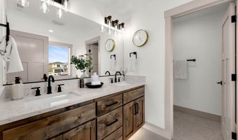 818 SE 35TH St, Battle Ground, WA 98604