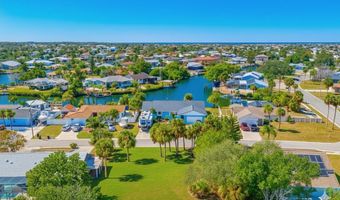 6225 FLAMINGO Dr, Apollo Beach, FL 33572