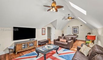 30 Dolphin Point Dr, Beaufort, SC 29907