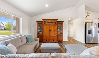 1402 Ingomar Blvd, Belgrade, MT 59714