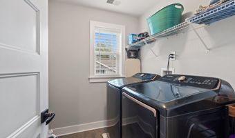 140 Pennant Ave, Beachwood, NJ 08722