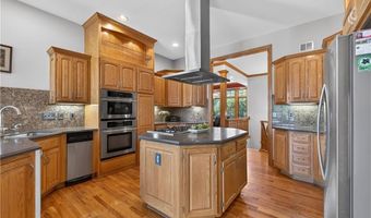 15526 Evans Rd, Basehor, KS 66007