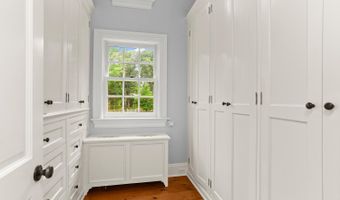 175 Cat Rock Rd, Cos Cob, CT 06807