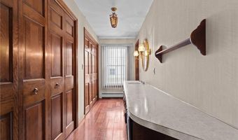 300 Twin River Rd, Lincoln, RI 02865