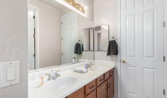 6581 S SALT CEDAR Pl, Chandler, AZ 85249