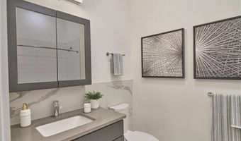 250 AVENUE E 602, Bayonne, NJ 07002