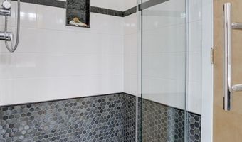 8604 TOBIN Rd, Annandale, VA 22003