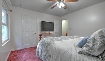 221 Mountain Edge Dr, Beaver, WV 25813