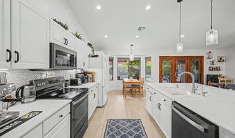 3040 S ROSEMARY Dr, Chandler, AZ 85248