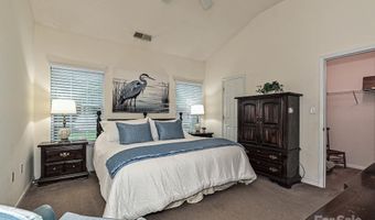 5607 Oak Dr, Charlotte, NC 28216