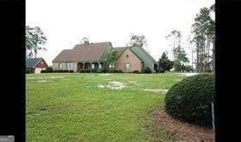 220 Lakeshore Dr, Alma, GA 31510