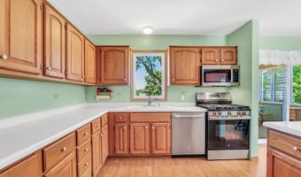 471 Linden Ln, Antioch, IL 60002