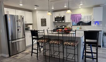 915 Hemlock St, Barefoot Bay, FL 32976