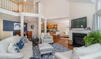 12 Turnberry Rd 12, Bourne, MA 02532