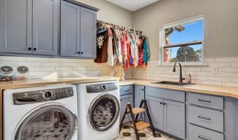 415 S Piper Ave, Ash Grove, MO 65604