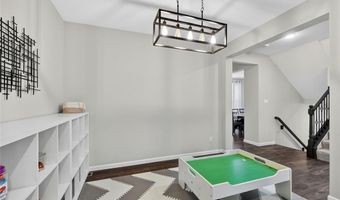 2049 Henley Woods Dr, Arnold, MO 63010