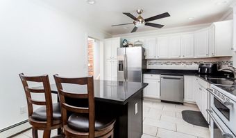 35 Mendes Rd, Danbury, CT 06811