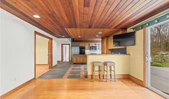 180 Ross Hill Rd, Charlestown, RI 02813