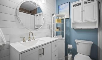 28 W Park Ave, Belford, NJ 07718