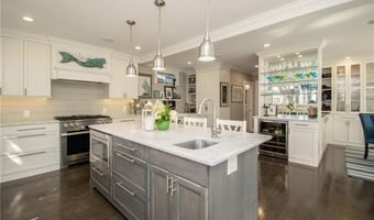 6 Bayside Ave, Newport, RI 02840