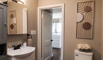 2219 SUNSET Ln, York, PA 17408
