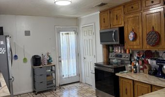 106 E 14th St, Abernathy, TX 79311
