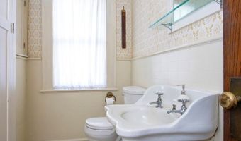 421 Center, Ashland, OH 44805