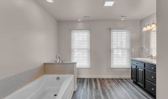 1780 Williamsburg Dr, Adrian, MI 49221