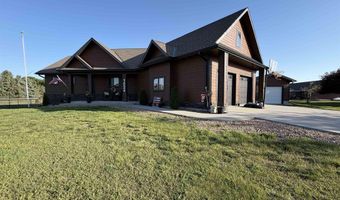 1524 Beechwood Dr, Aurora, NE 68818