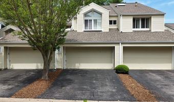 1872 Ridgeview Circle Dr, Ballwin, MO 63021