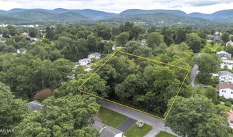 201-09 52nd St, Altoona, PA 16602