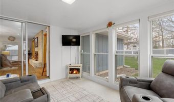 307 21st St NW, Austin, MN 55912