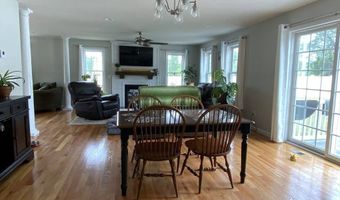 25 Damato Way, Agawam, MA 01001