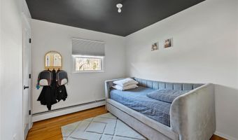 3 Bell Ct, Airmont, NY 10901