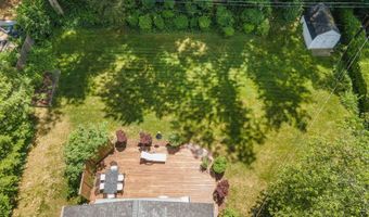 17 Northgate Dr, Albany, NY 12203