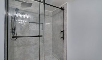 7518 SNOWPEA Ct #B, Alexandria, VA 22306