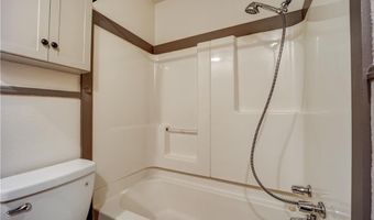 112 Oak St, Arkoma, OK 74901