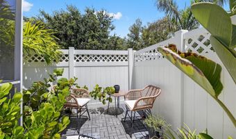 325 SHORE CRAB Way, Apollo Beach, FL 33572