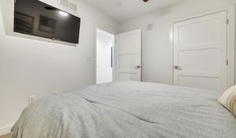 570 Linden Dr 104, Arnolds Park, IA 51331