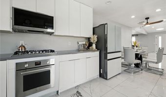 223 W Simmons Ave, Anaheim, CA 92802