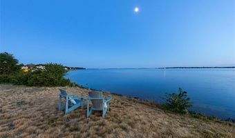 10 Blanding Ave, Barrington, RI 02806