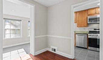 2100 27TH St S, Arlington, VA 22206