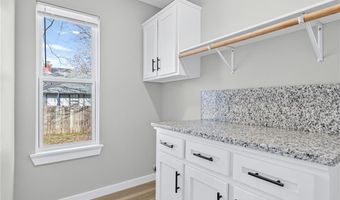 2300 Pine Ln, Barling, AR 72923