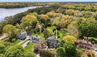 340 Newman Ave, East Providence, RI 02916