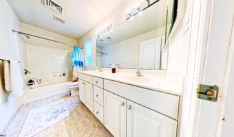 203 Cynwyd Dr, Absecon, NJ 08201