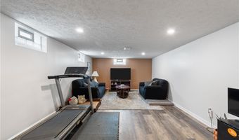 1086 Terrell Dr, Akron, OH 44313