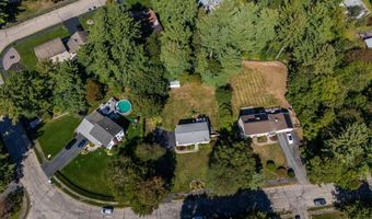 17 Wood Cove Dr, Coventry, RI 02816