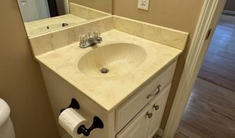 107 Acorn Ln, Batesville, MS 38606