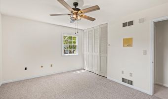 25 MEADOW GLEN Dr, Dover, DE 19901
